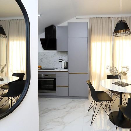 Luxury Apartments Monika Near The Sea With Private Parking Bibinje Esterno foto