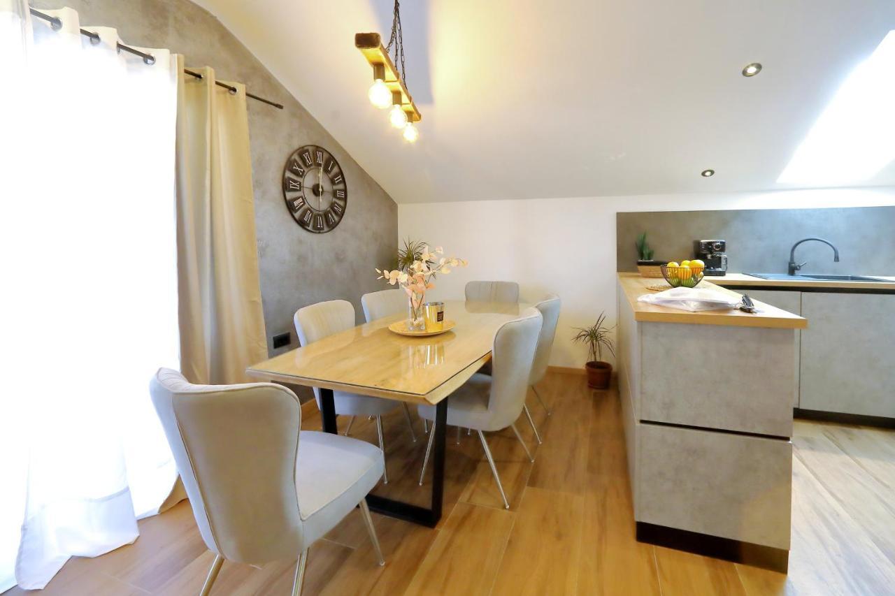 Luxury Apartments Monika Near The Sea With Private Parking Bibinje Esterno foto