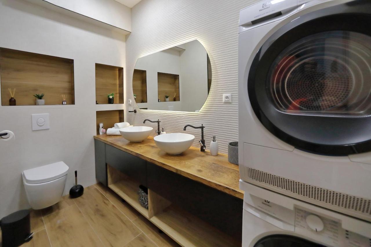 Luxury Apartments Monika Near The Sea With Private Parking Bibinje Esterno foto