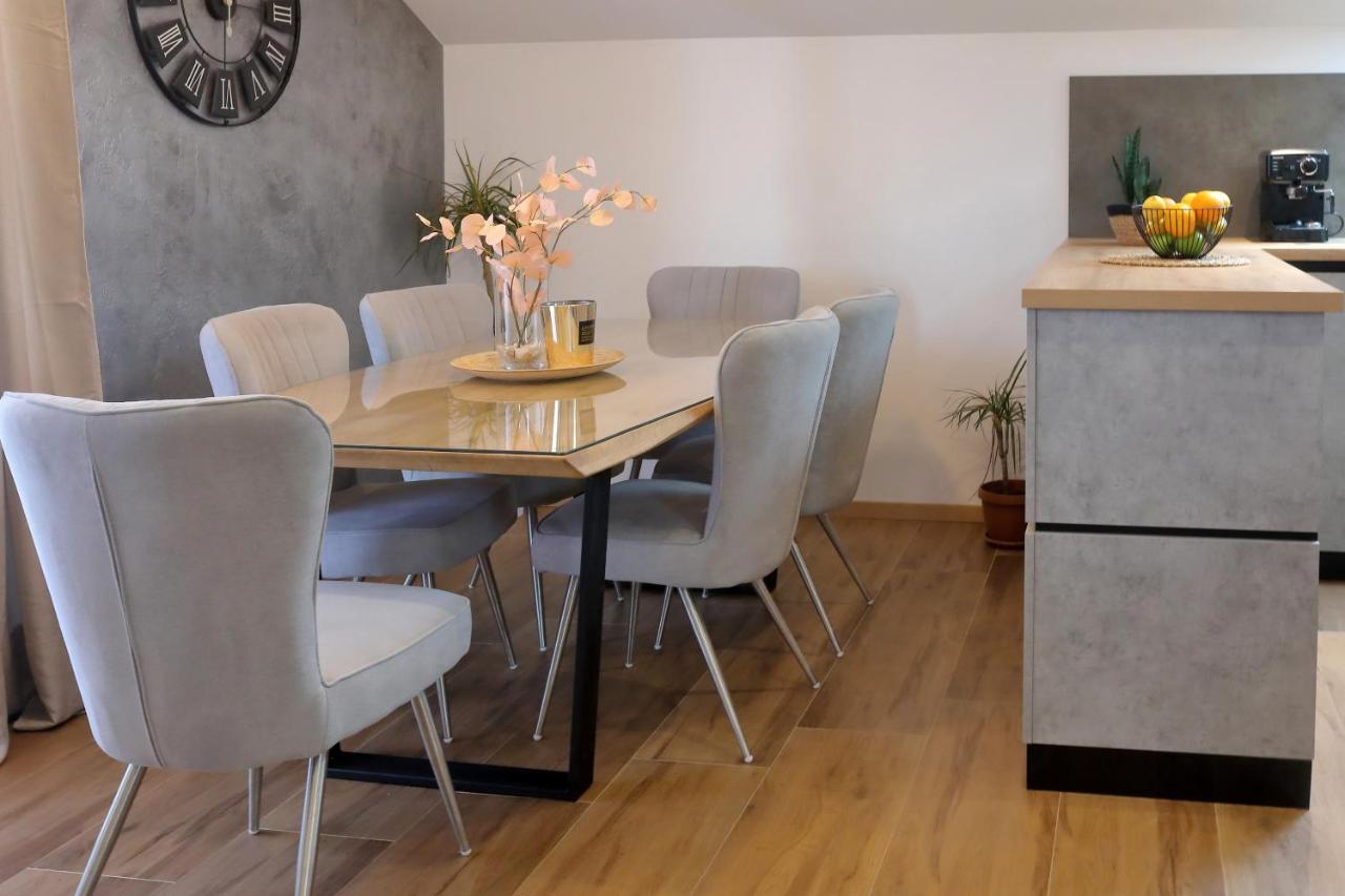 Luxury Apartments Monika Near The Sea With Private Parking Bibinje Esterno foto