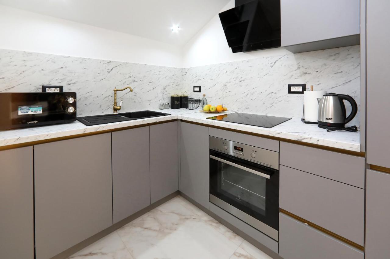 Luxury Apartments Monika Near The Sea With Private Parking Bibinje Esterno foto