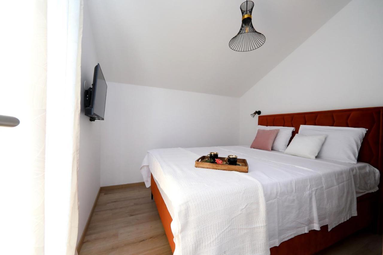 Luxury Apartments Monika Near The Sea With Private Parking Bibinje Esterno foto