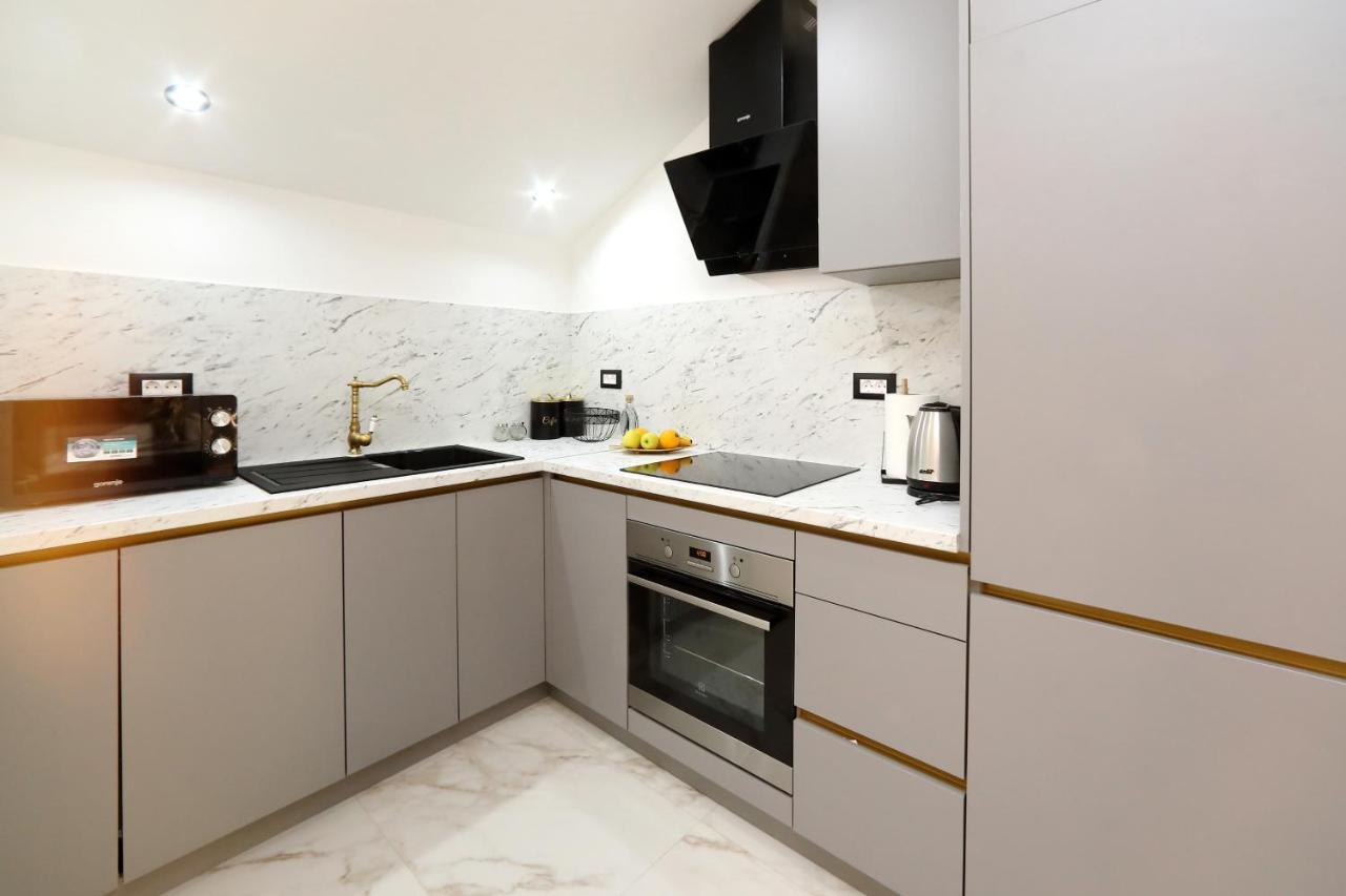 Luxury Apartments Monika Near The Sea With Private Parking Bibinje Esterno foto