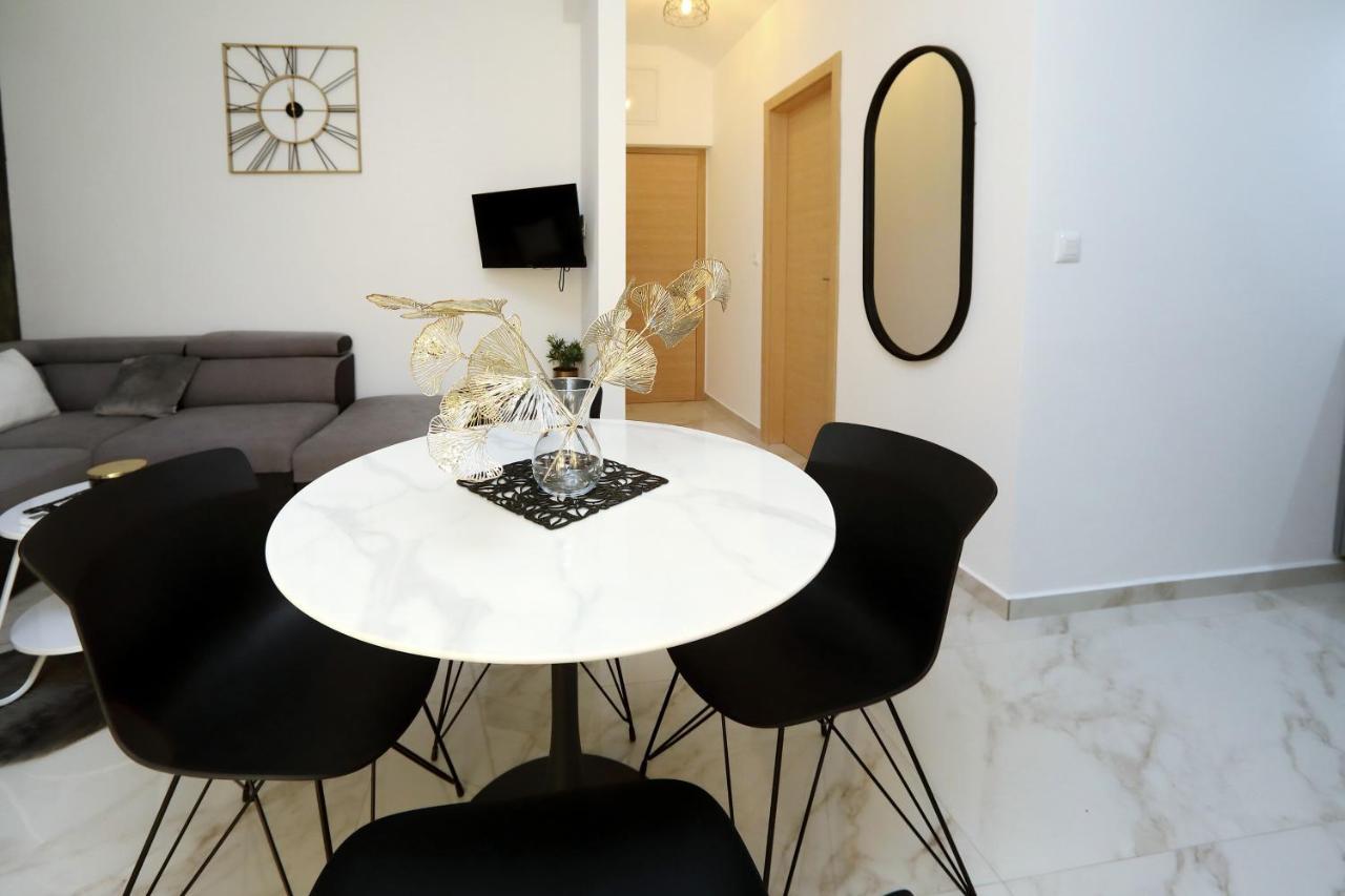 Luxury Apartments Monika Near The Sea With Private Parking Bibinje Esterno foto