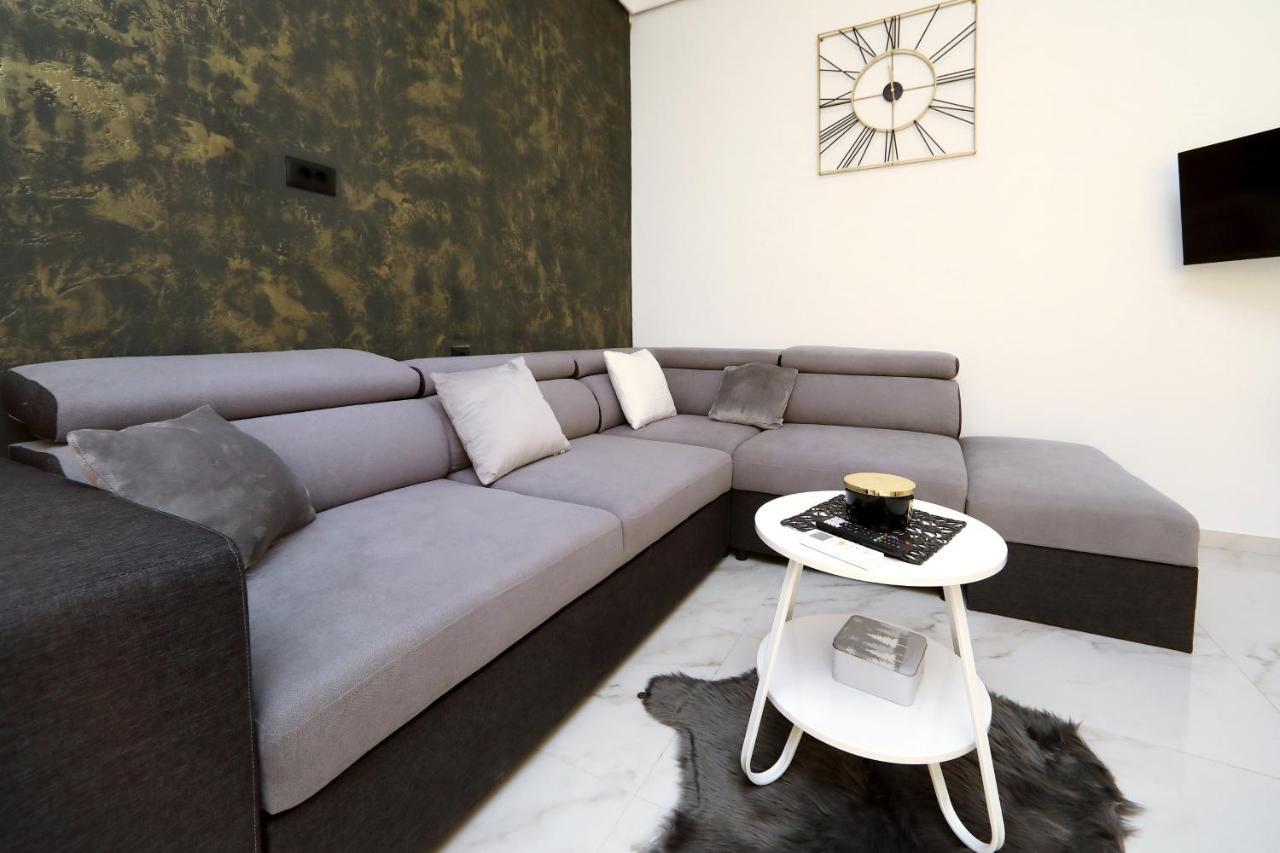 Luxury Apartments Monika Near The Sea With Private Parking Bibinje Esterno foto
