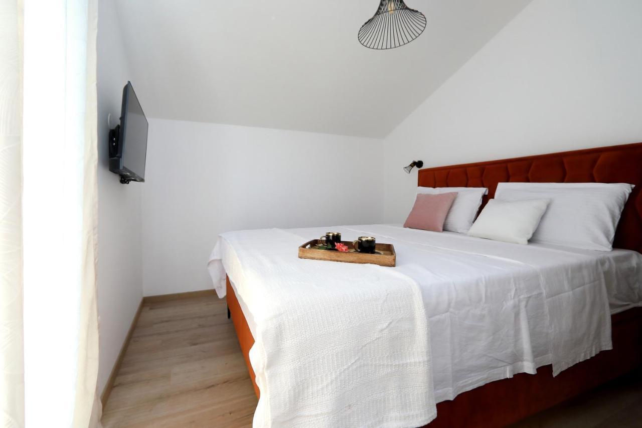 Luxury Apartments Monika Near The Sea With Private Parking Bibinje Esterno foto
